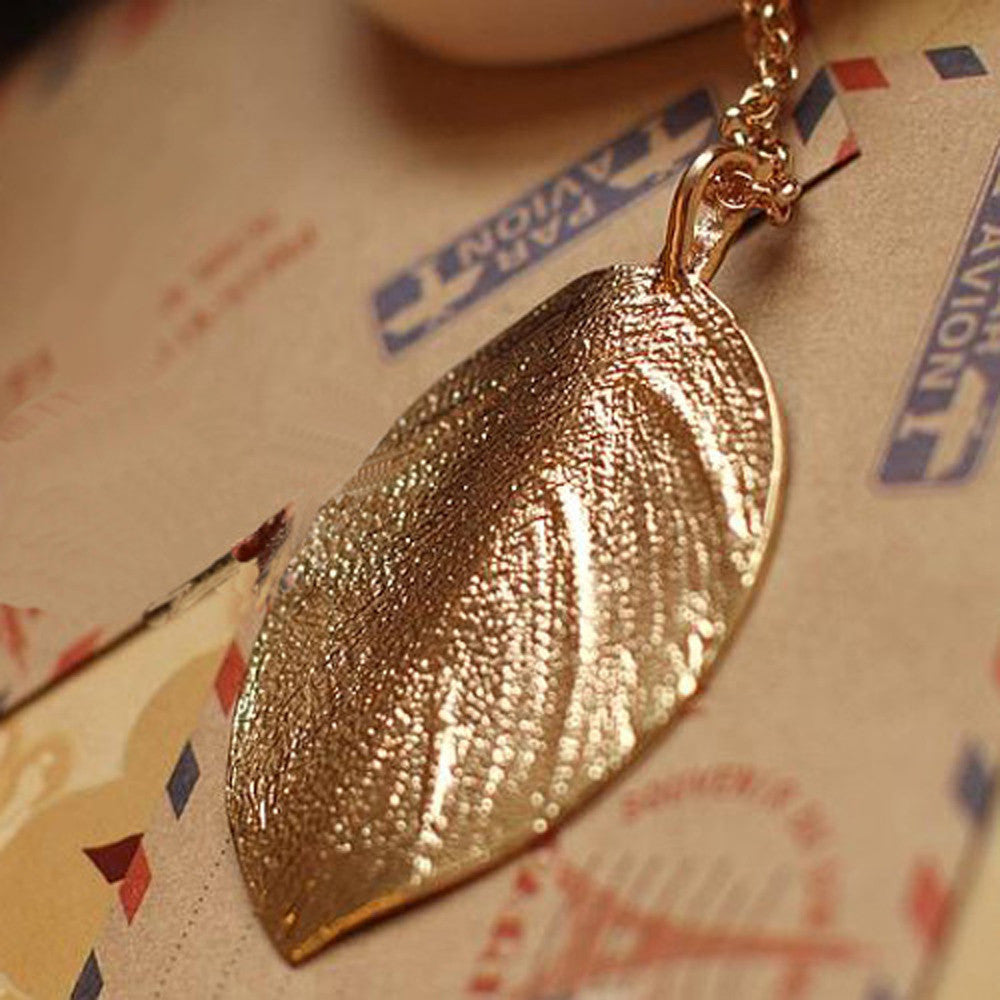 Fashion Womens Charm Golden Leaf Pendant Necklace Long Sweater Chain Jewelry